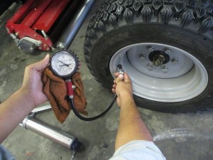 タイヤの空気圧チェック
